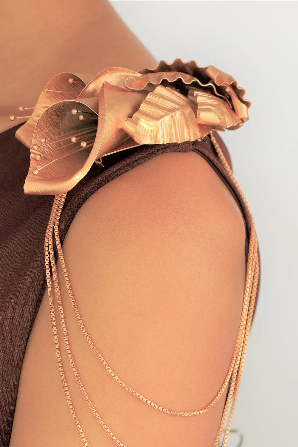 DIVINE SHOULDER ACCESORY