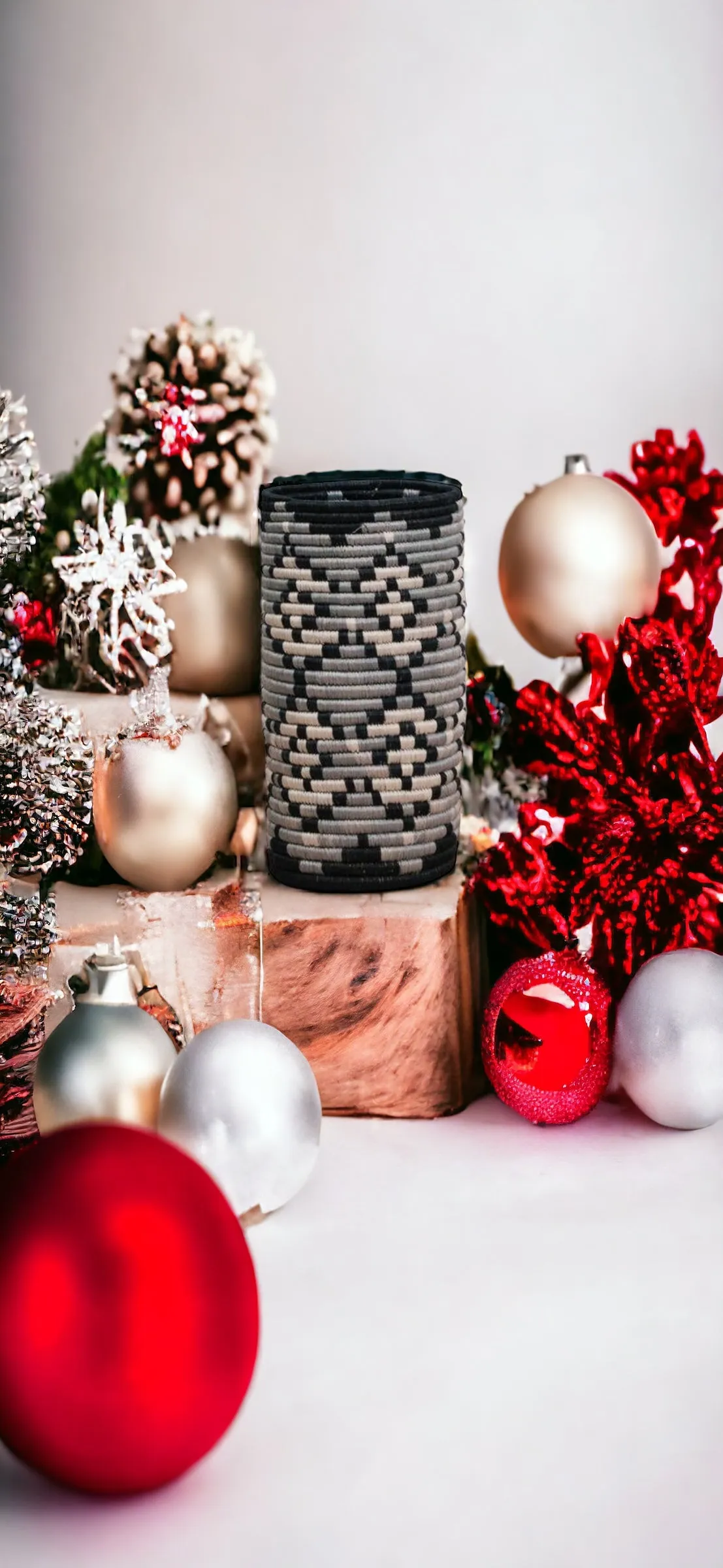 LIGHT GREY DIYAMA VASE