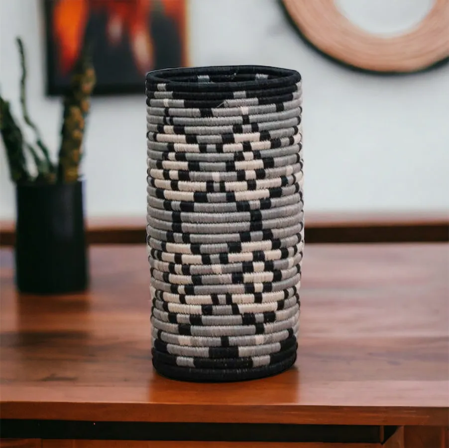 LIGHT GREY DIYAMA VASE